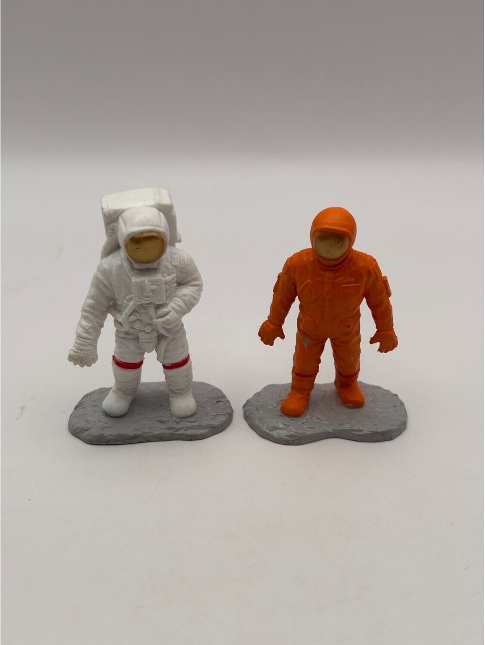 Safari Ltd Space TOOB Astronaut Mini Figures Jet Pack & Astronaut Suit Lot of 2